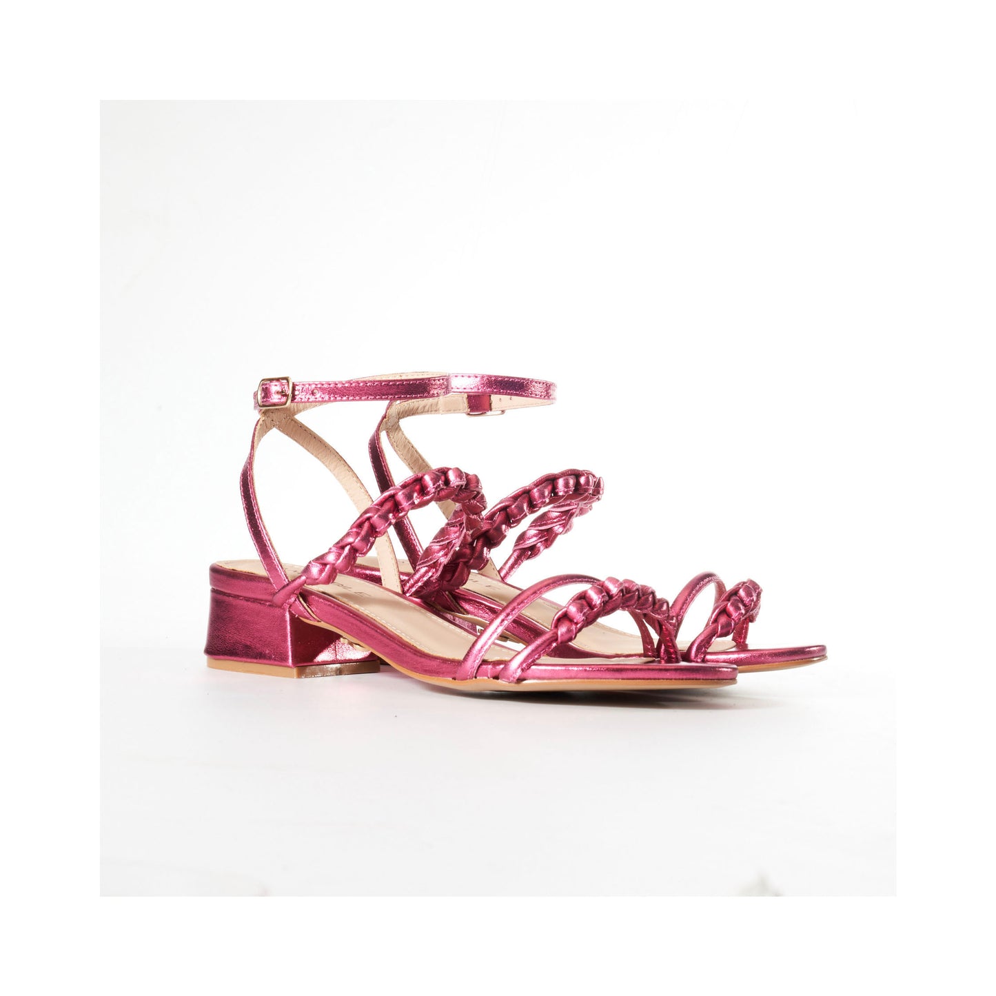Cara Flat